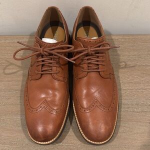 Cole Haan Men's “Original Grand” Wingtip Oxfords, size 10, Woodbury/Java.